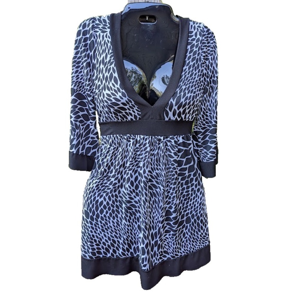 Womens Body Central Top Size S Babydoll Tie Back Plunge Front Coquette 90s Cute
